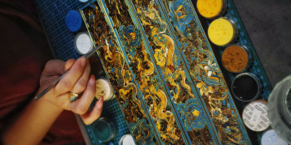 Appreciating The Cloisonné Enamel from The Qing Palace: Decorative Items,Scholar's Supplies and Tomb & Funeral Ritual Items