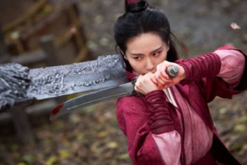 Why Do Historical Dramas Use Fabric Strips to Tie Sleeves?