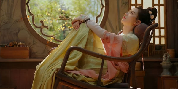 Why Does Your Qi-xiong Ruqun Keep Slipping Down?