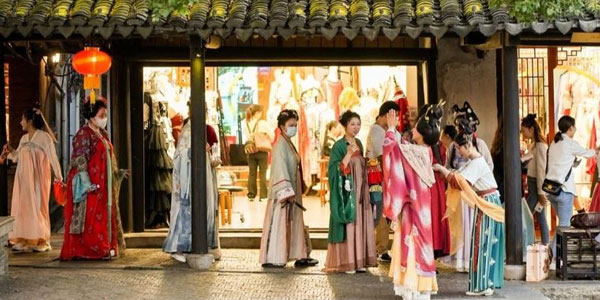 What Does Hanfu Symbolize?
