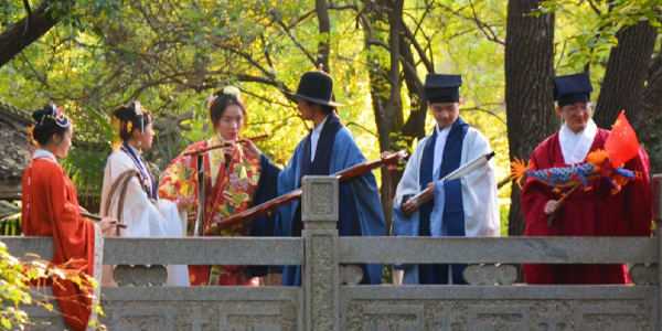 Do People In China Wear Hanfu?
