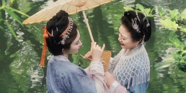 What Is Worn Underneath Hanfu?
