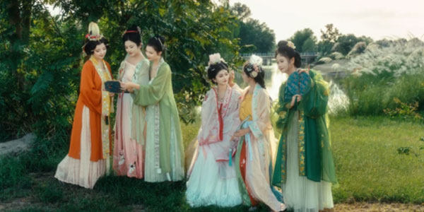 How to Wear Hanfu Respectfully?