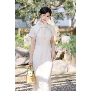 White Magnolia 白兰玉 - Qi Pao Set