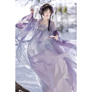 Spring’s Grace Remains 春不晚 - Tang Dynasty Hanfu Qixiong Ruqun