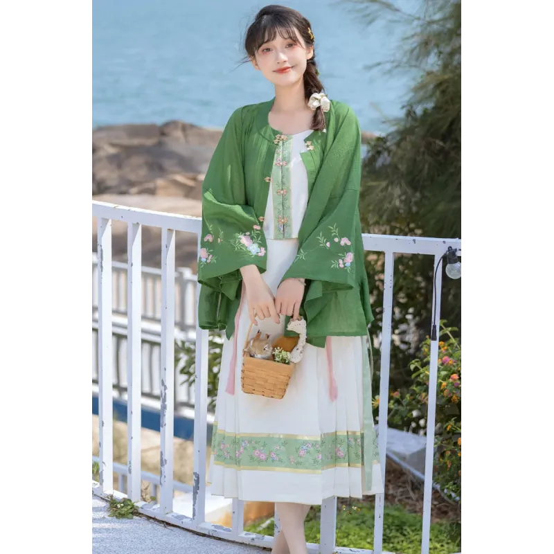 Green Window 绿窗 - Ming Dynasty Hanfu Ma Mian Skirt