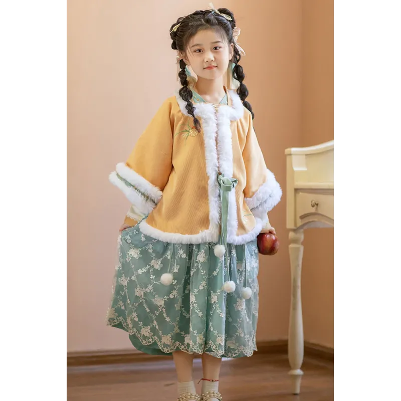 Little Crab Pastry 蟹蕊酥 - Ming Dynasty Hanfu Girls Little Crab Pastry 蟹蕊酥 - Ming Dynasty Hanfu Girls