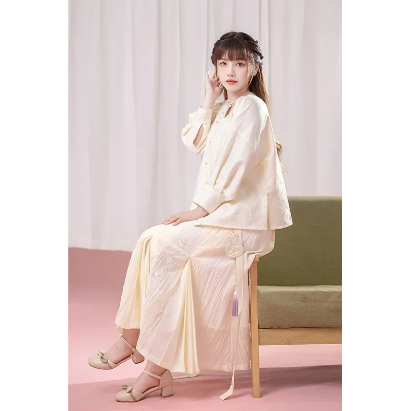 Early Autumn 新秋 - New Chinese Hanfu Set