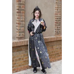 Dan Qing Ke 丹青客 - Tang Dynasty Round Collar Robe Hanfu