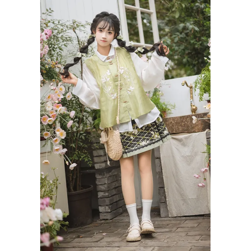 Firefly Song 萤火之歌 - Ming Hanfu Short Ma Mian Skirt Firefly Song 萤火之歌 - Ming Hanfu Short Ma Mian Skirt
