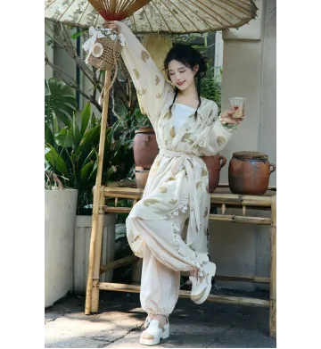 Agile Swallow 轻燕 - Tang Hanfu Round Collar Robe