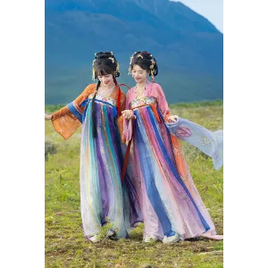 Yin Chun Jiu 饮春酒 - Tang Dynasty Hanfu Qixiong Ruqun