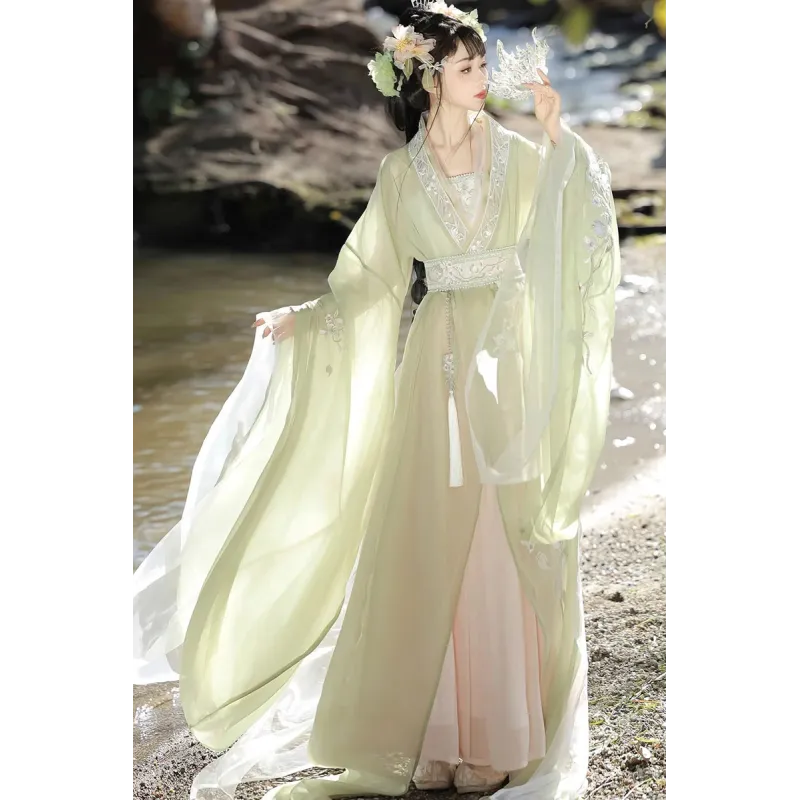 Qing Ge 清歌 - Song Dynasty Hanfu Set Qing Ge 清歌 - Song Dynasty Hanfu Set