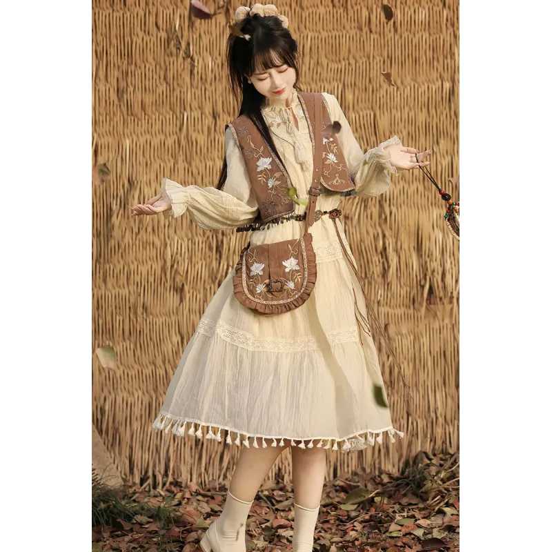 Desert Wind Song 风吟沙漠 - Han Element Hanfu Daily Vest & Dress & Bag Set Desert Wind Song 风吟沙漠 - Han Element Hanfu Daily Vest & Dress & Bag Set