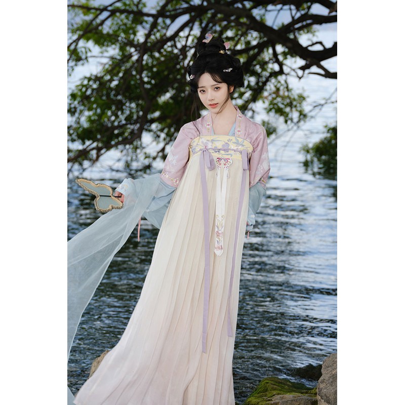 Little Apricot 小确杏 - Tang Dynasty Hanfu Banbi Qixiong Ruqun Little Apricot 小确杏 - Tang Dynasty Hanfu Banbi Qixiong Ruqun